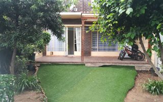 2 Bedroom Townhouse in Croydon