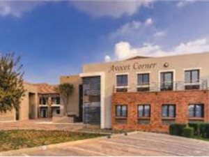 3736 m² Commercial space in Hazeldean (Silverlakes Surroundings)