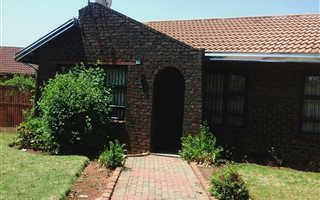 3 Bedroom House in Klippoortje