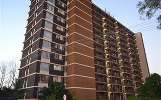 1 Bedroom Flat in Weavind Park
