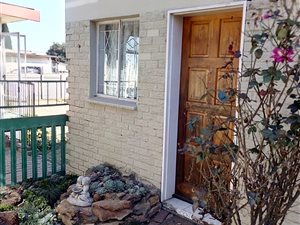 Bachelor apartment in Kempton Park Ext 2