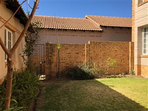 2 Bed Apartment in Carlswald Estate