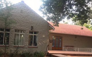 5 Bedroom House in Memorial Road Area