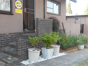 3 Bed House in Mondeor
