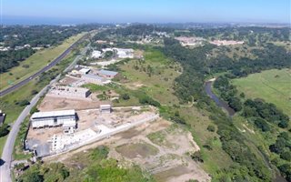 1300 m² Land available in Uvongo