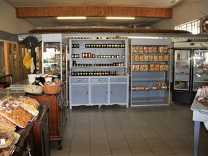 200 m² Retail Space in White River Central
