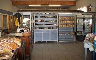 200 m² Retail Space in White River Central