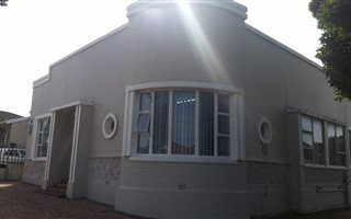 3 Bedroom House in Newton Park