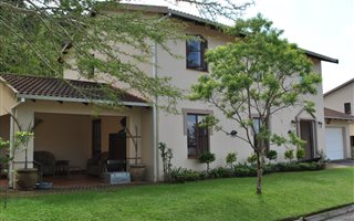 4 Bedroom Duplex in Hillcrest Central