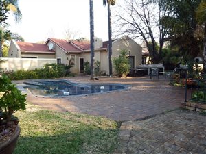 6 Bed House in Clubview