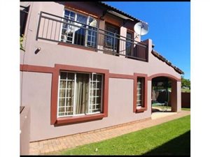 3 Bedroom Duplex in Castleview