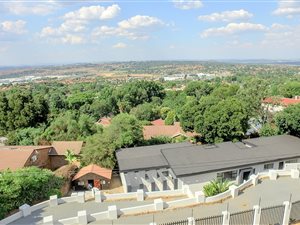 3 Bedroom House in Constantia Kloof