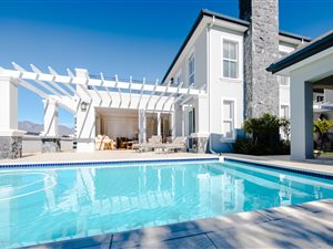 4 Bed House in Val de Vie