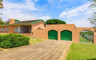 4 Bedroom House in Vanes Estate