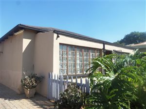 3 Bed House in Newlands