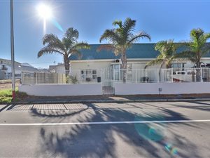 2 Bed House in Strand Central