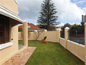 4 Bed House in Strand North