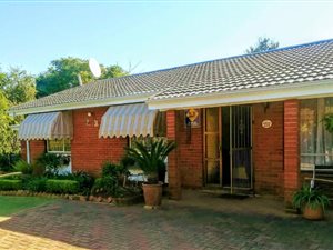 4 Bed House in Observation Hill