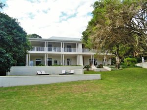 7 Bed, Bed and Breakfast in Southbroom