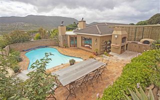 4 Bedroom House in Fish Hoek
