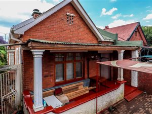 3 Bed House in Bellevue