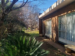 1428 m² Land available in Die Bult