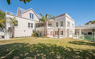 4 Bedroom House in Claremont Upper