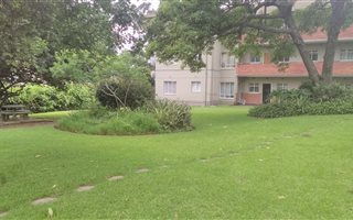 2 Bedroom Apartment in Manors