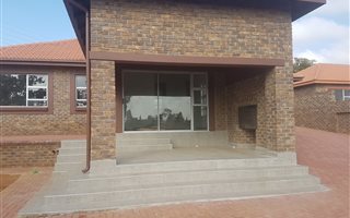 3 Bedroom House in Kameeldrift East