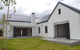 4 Bedroom House in Croydon Olive Estate