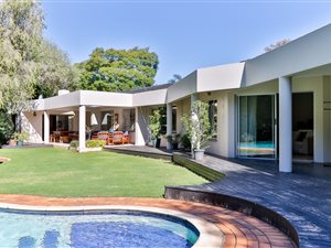 4 Bed House in Elma Park