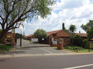 2 Bed Simplex in Clubview