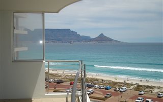2 Bedroom Apartment in Tableview