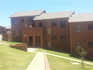 2 Bed Apartment in Naturena