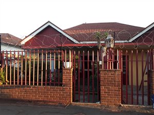 6 Bed House in Bellevue