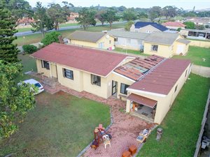 4 Bed House in Greenshields Park