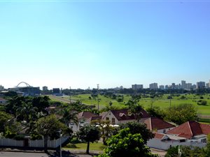 3 Bed Apartment in Essenwood