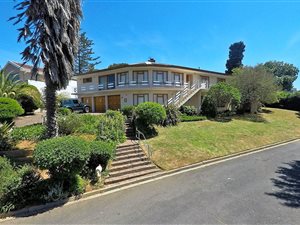 4 Bed House in Hoheizen