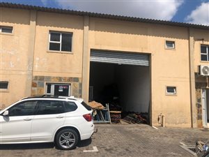 97 m² Commercial space in City Deep
