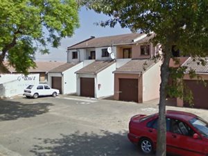 1 Bed House in Belmont Park