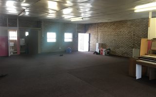 130 m² Commercial space in East London Central