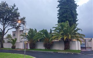 4 Bedroom House in Rondebosch East