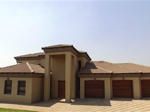 5 Bed House in Cultura Park