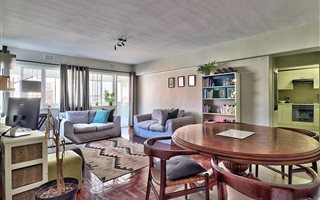 2 Bedroom Apartment in Sea Point