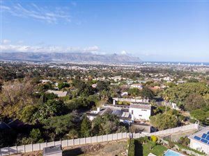 1915 m² Land available in Monte Sereno