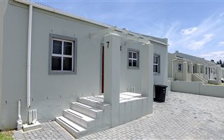 4 Bedroom Townhouse in Stellenbosch Central