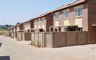 3 Bedroom Duplex in Raslouw