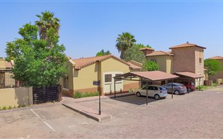 3 Bedroom Townhouse in Sunninghill
