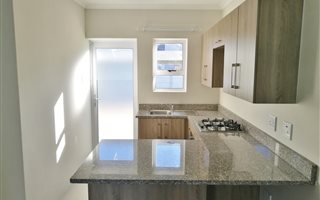 2 Bedroom House in Overbaakens