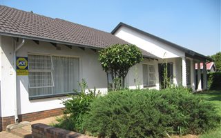 3 Bedroom House in Fleurhof